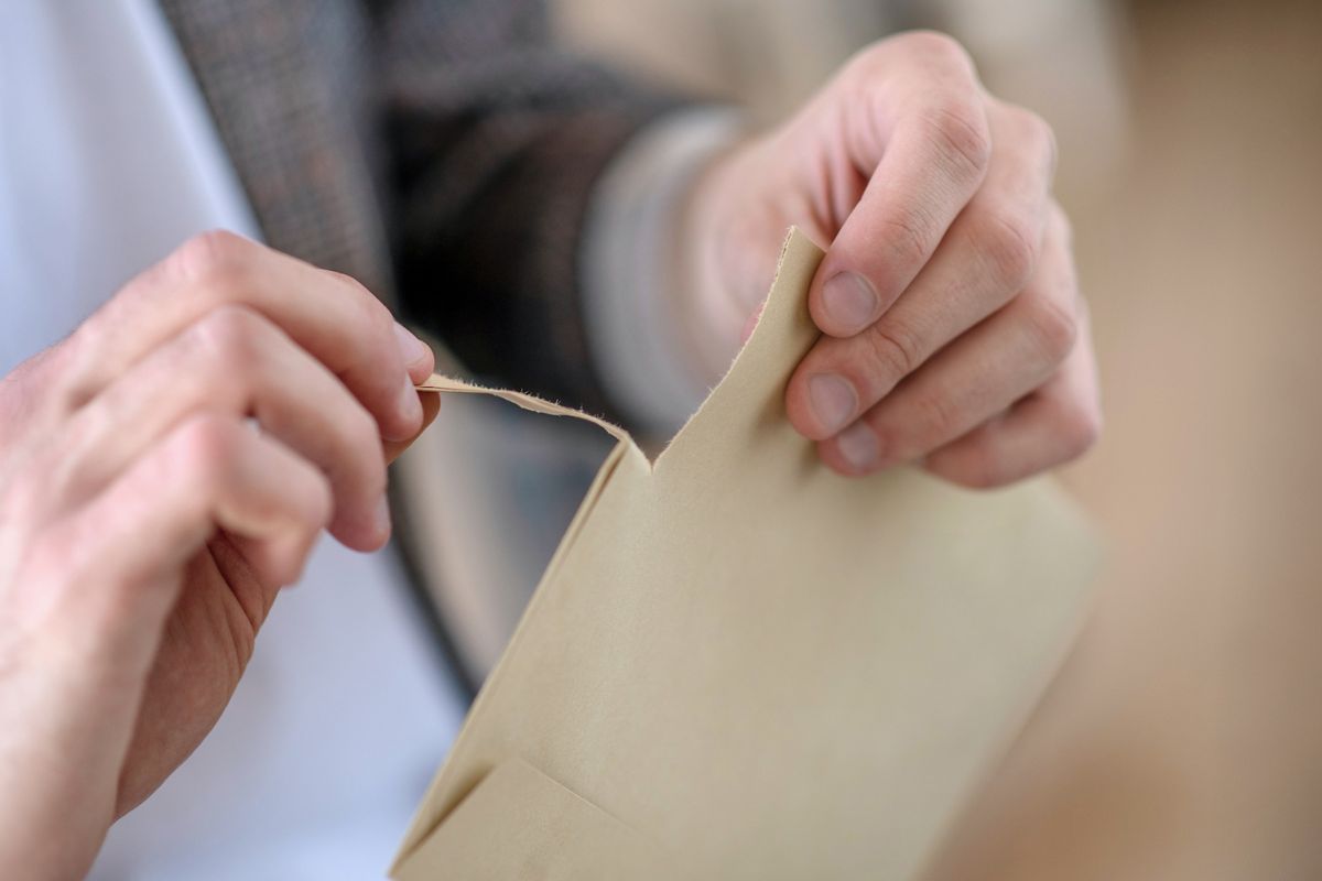 Hong Kong Landlords: 3 Key Repair Risks & Protections