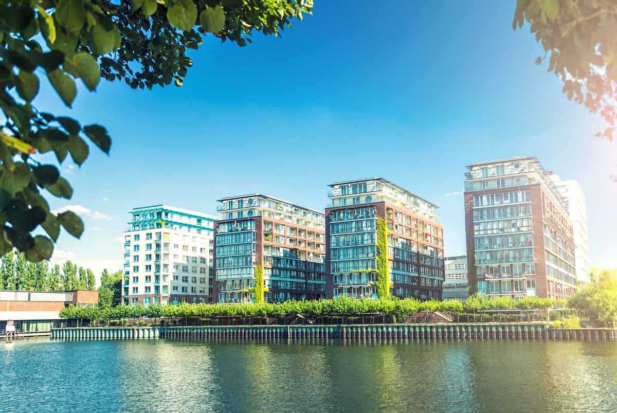 【2025買樓前必做功課】無敵海景會否變牆景？