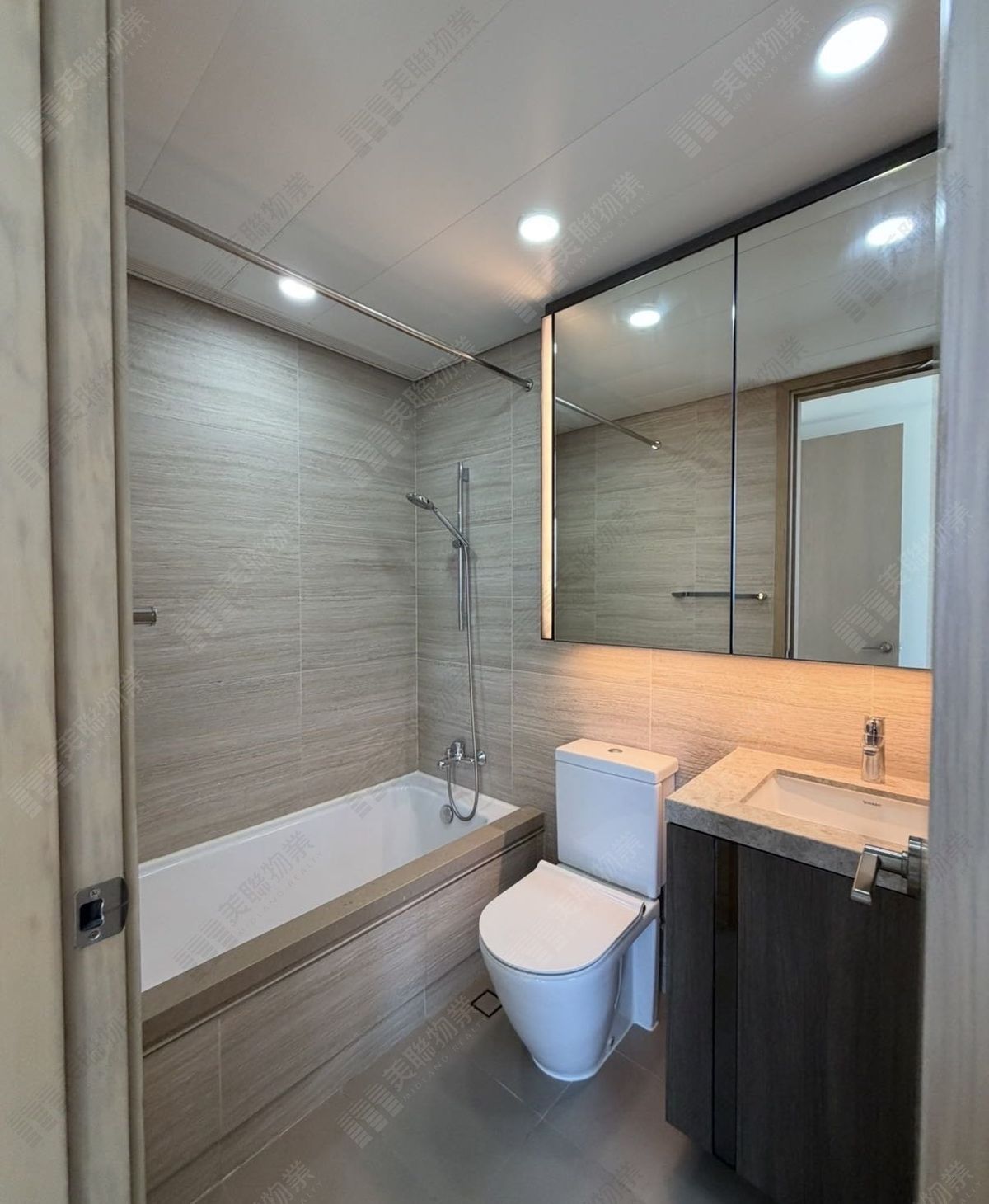 Lohas Park Phase 6 LP6 Tower 3 - 2