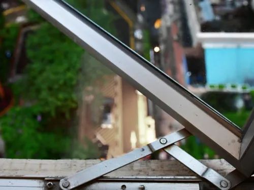 Aluminum Window Care: 6 Tips for Longevity - 4