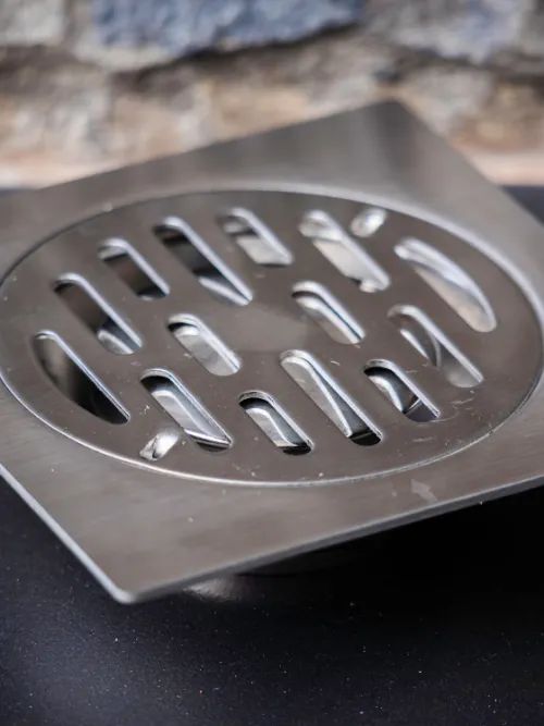 Shower Curb Drainage: Causes and DIY Fixes - 10