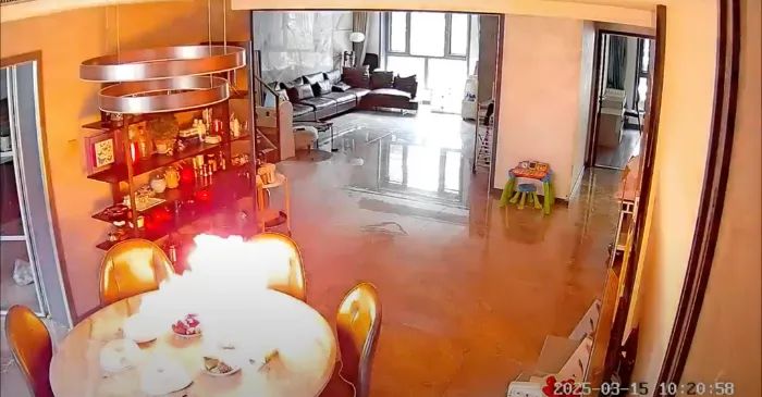 【網購電器】電動餐枱突爆炸起火! 北上買電器 電壓一樣就一定安全? 消委會提醒5大注意事項 - 4