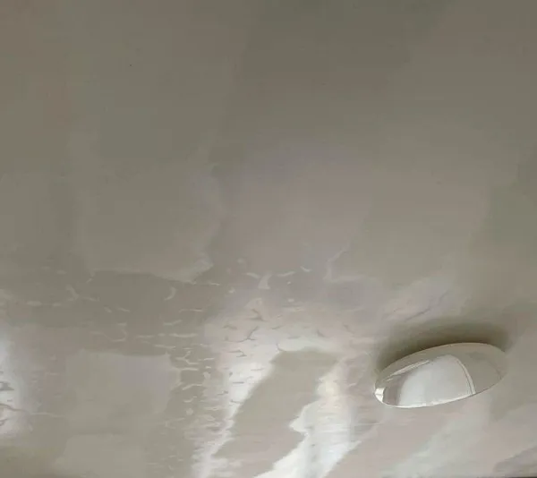 【冷氣季節必讀】天花板滲水唔一定係樓上漏水?教你1招辦別+自救指南 - 2