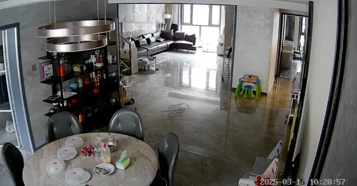 【網購電器】電動餐枱突爆炸起火! 北上買電器 電壓一樣就一定安全? 消委會提醒5大注意事項 - 2